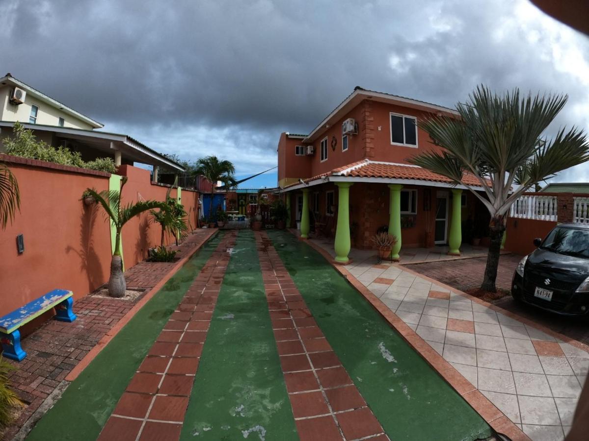 Terrakota Apartments Виллемстад Экстерьер фото
